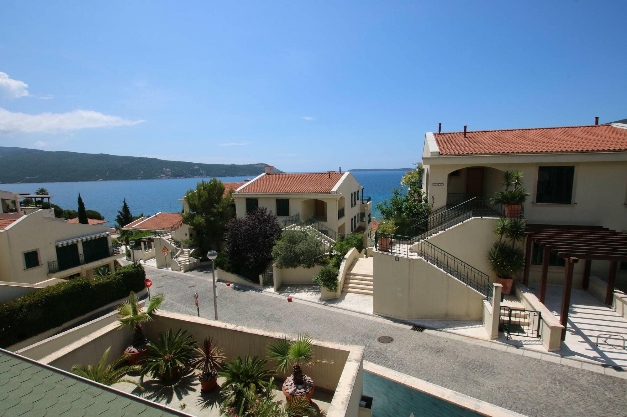 Sole Mio Apartment & Wellness Herceg Novi Buitenkant foto